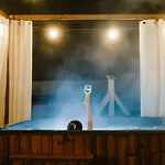 Sarnia Laka 1 Z Opcja Prywatnego Jacuzzi