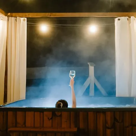 Sarnia Laka 1 Z Opcja Prywatnego Jacuzzi